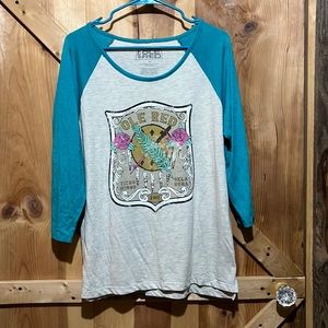 OLE RED distressed graphics size XL teal and cream quarter length sleeves